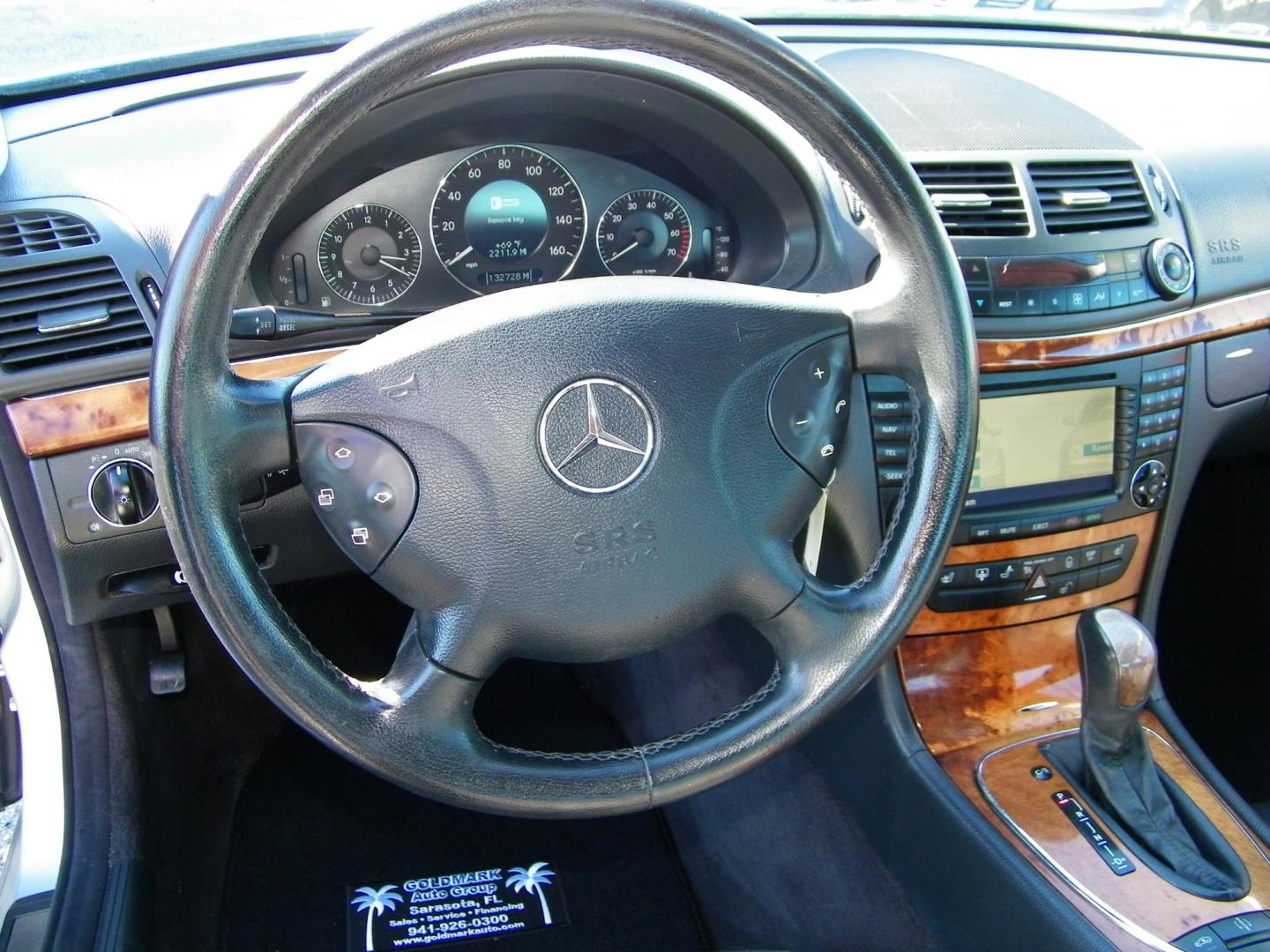 2005 Silver /Black Mercedes-Benz E-Class E500 (WDBUF70J75A) with an 5.0L V8 SOHC 24V engine, Automatic transmission, located at 4000 Bee Ridge Road, Sarasota, FL, 34233, (941) 926-0300, 27.298664, -82.489151 - Photo#20